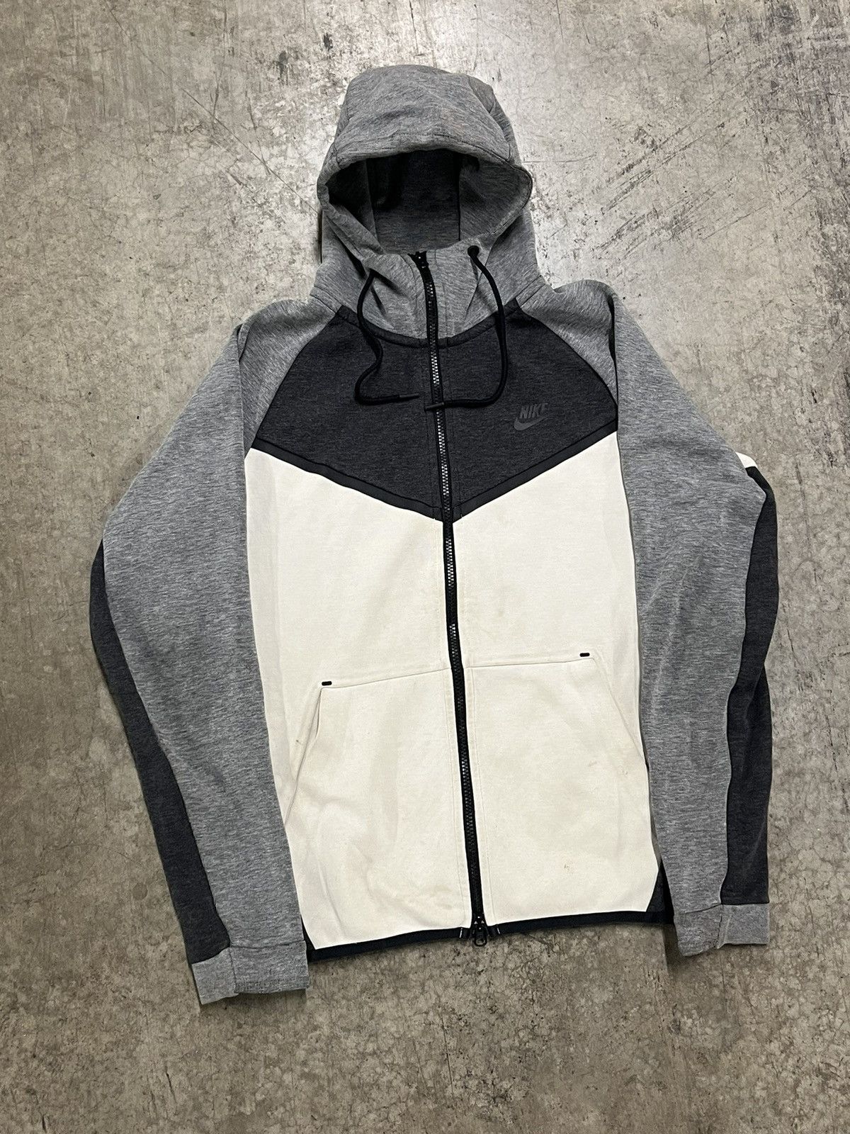 Nike Nike tech jacket streetwear hype rare drill size medium Size US M / EU 48-50 / 2 - 3 Thumbnail