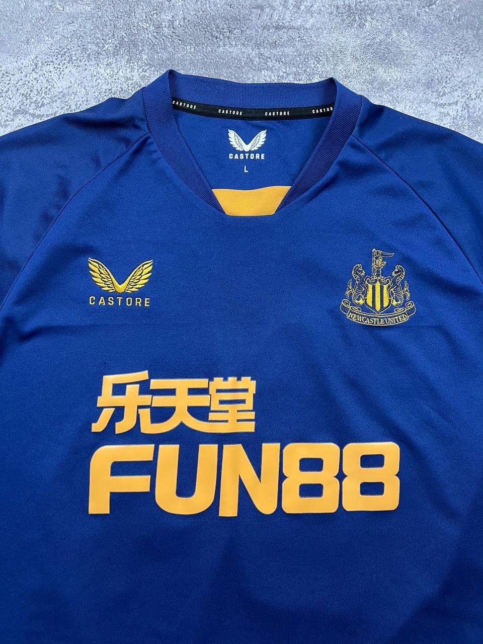 Castore Castore Newcastle United Soccer Jersey Almiron Football Size US L / EU 52-54 / 3 - 4 Thumbnail