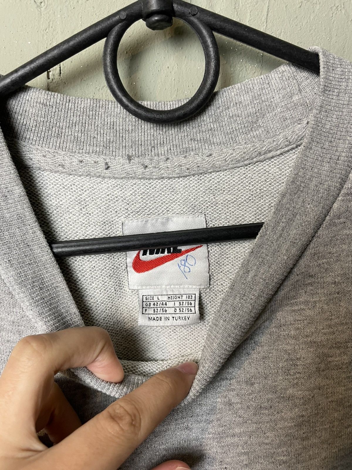 Nike Vintage Nike Mini Swoosh Long Sleeve Embroidered Logo Size US L / EU 52-54 / 3 - 4 Thumbnail
