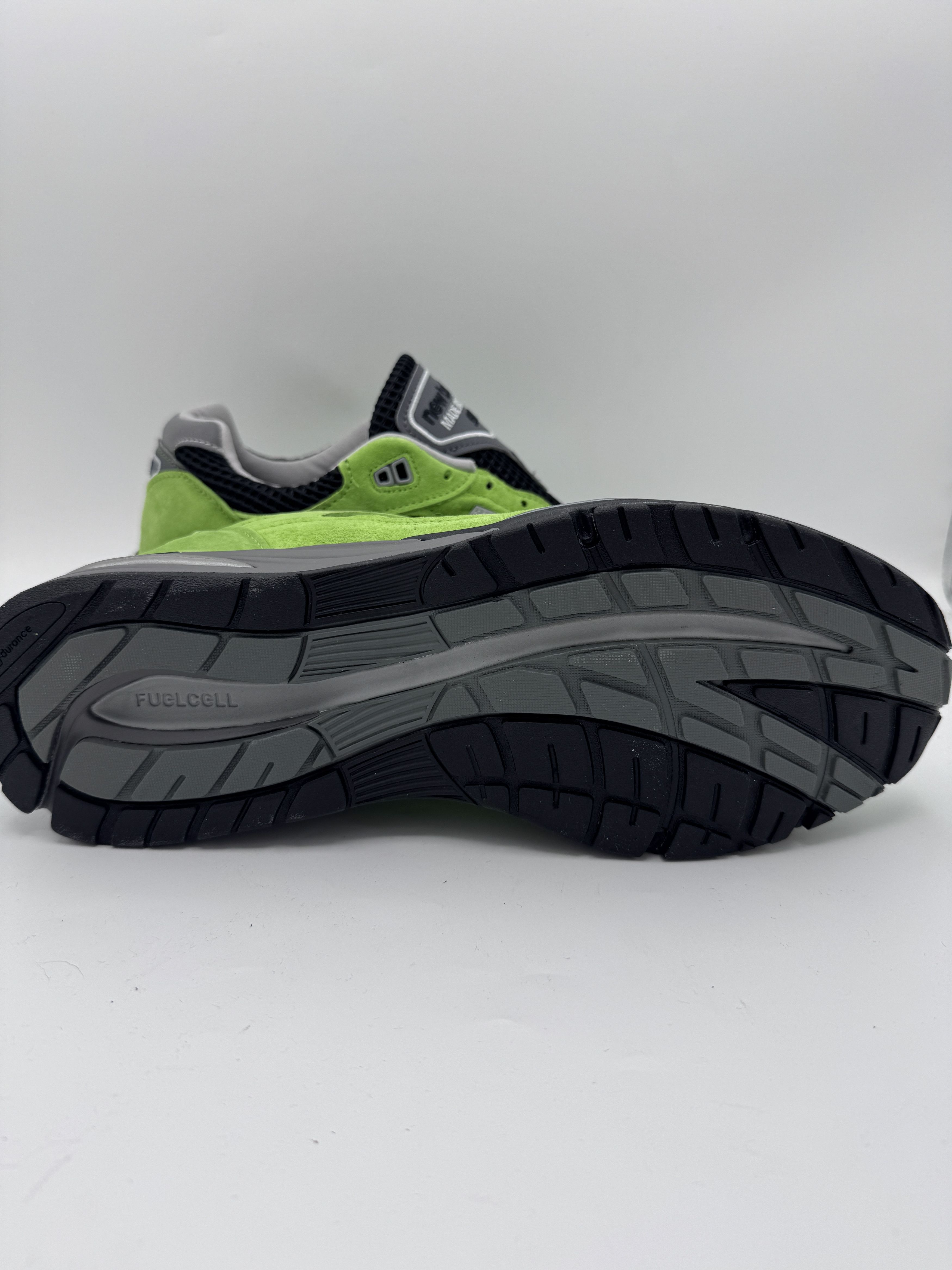 New Balance New Balance 991v2 City Pack Green Europe Made in England Size US 9.5 / EU 42-43 - 3 Thumbnail