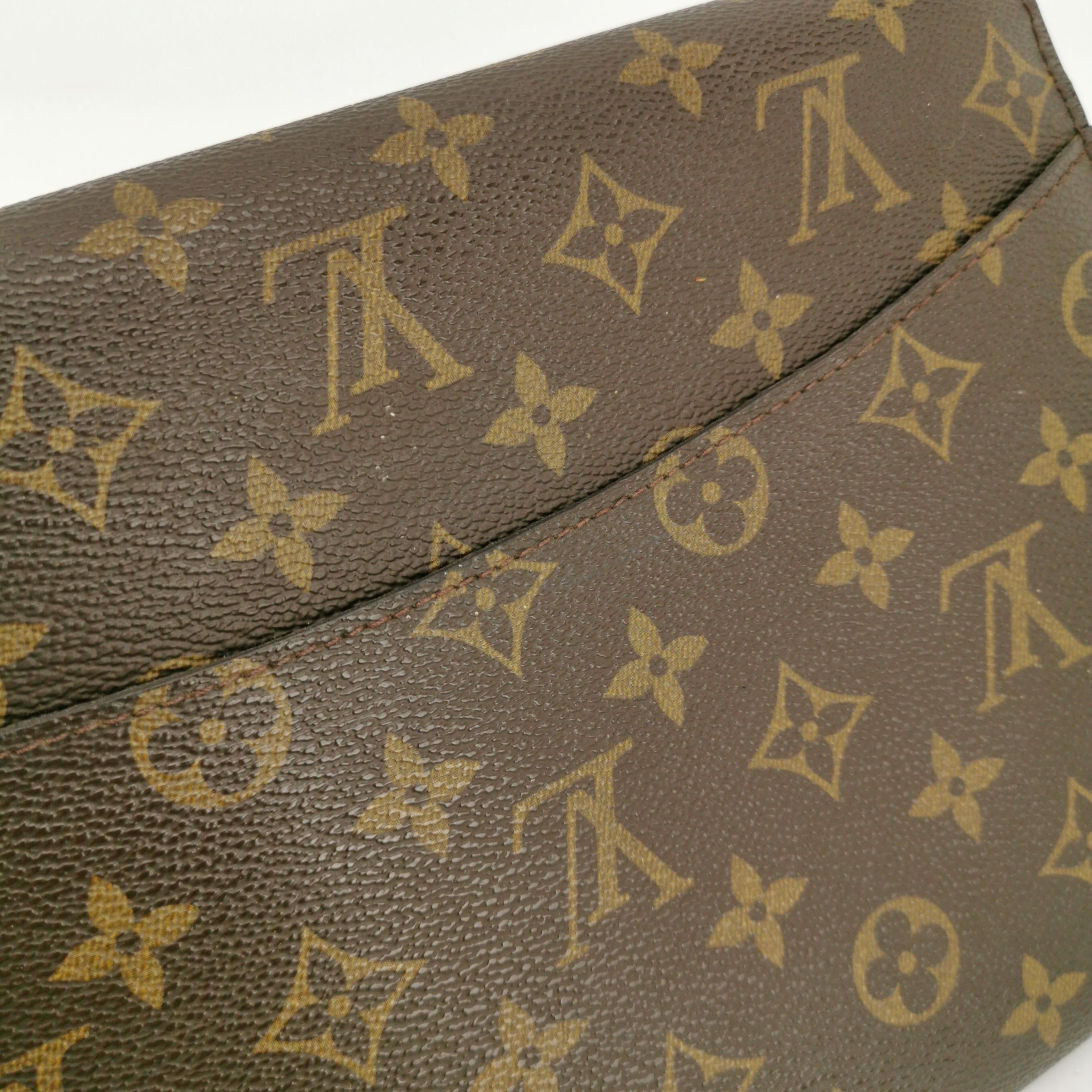 Louis Vuitton Louis Vuitton (LV) Bordeaux leather Monogram print vintage Size ONE SIZE - 5 Thumbnail
