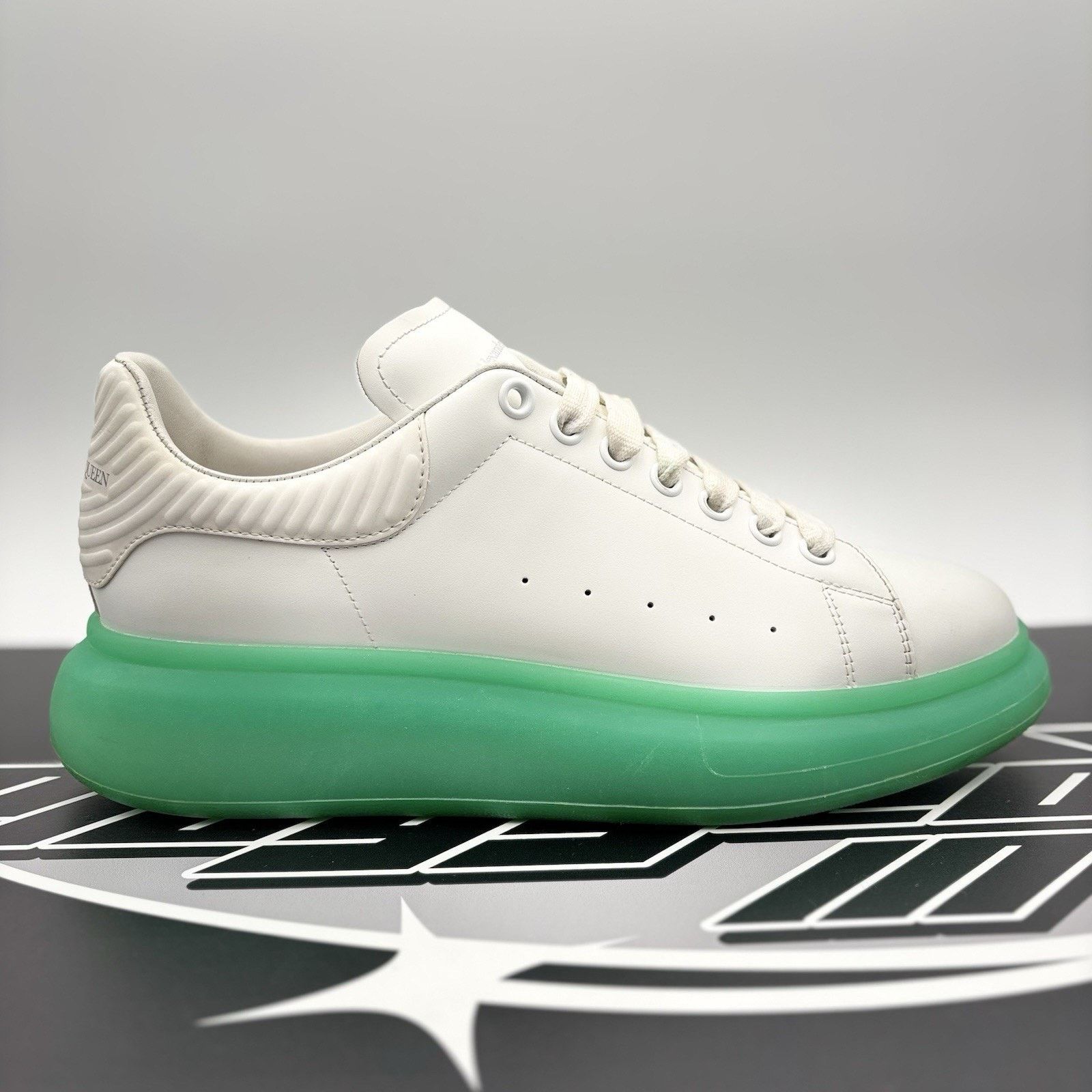 Alexander McQueen Alexander McQueen Oversized ' White Green ' | GREAT COND! Size US 11 / EU 44 - 2 Thumbnail