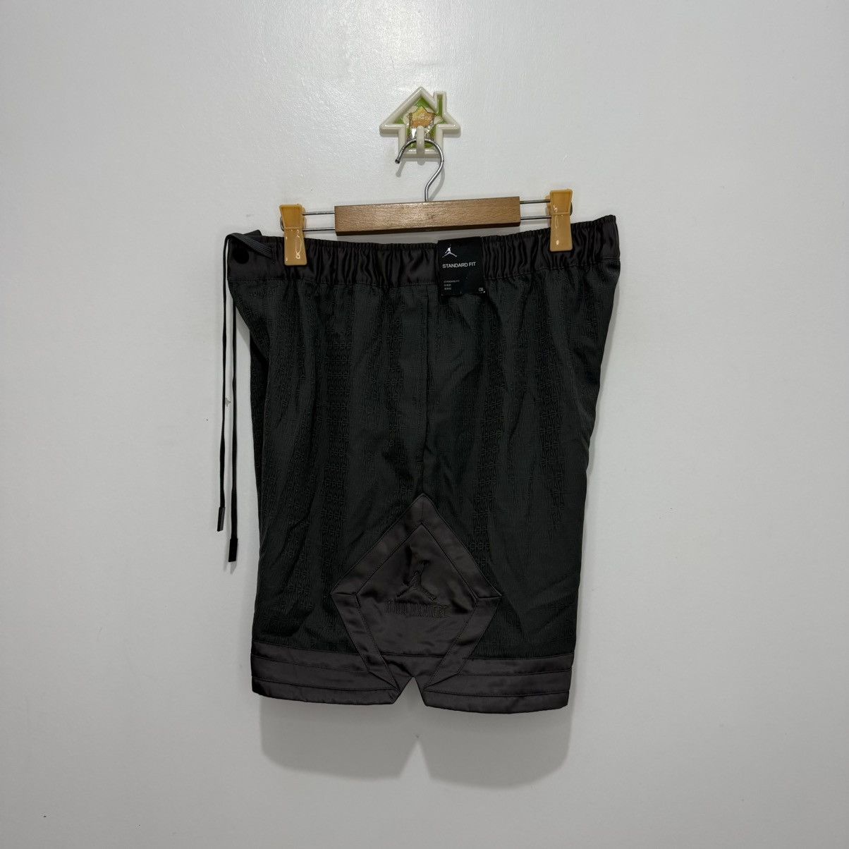 A Ma Maniere × Jordan Brand Jordan A Ma Maniere Full Print Jaguar Knit Shorts Size US 36 / EU 52 - 5 Thumbnail