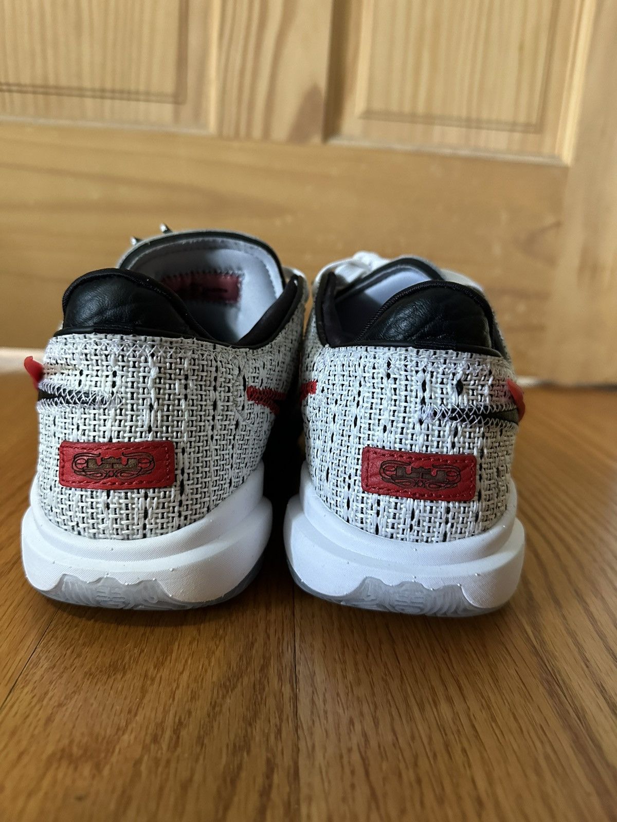 Nike Lebron XX The Debut Sz:9 Size US 9 / EU 42 - 3 Thumbnail