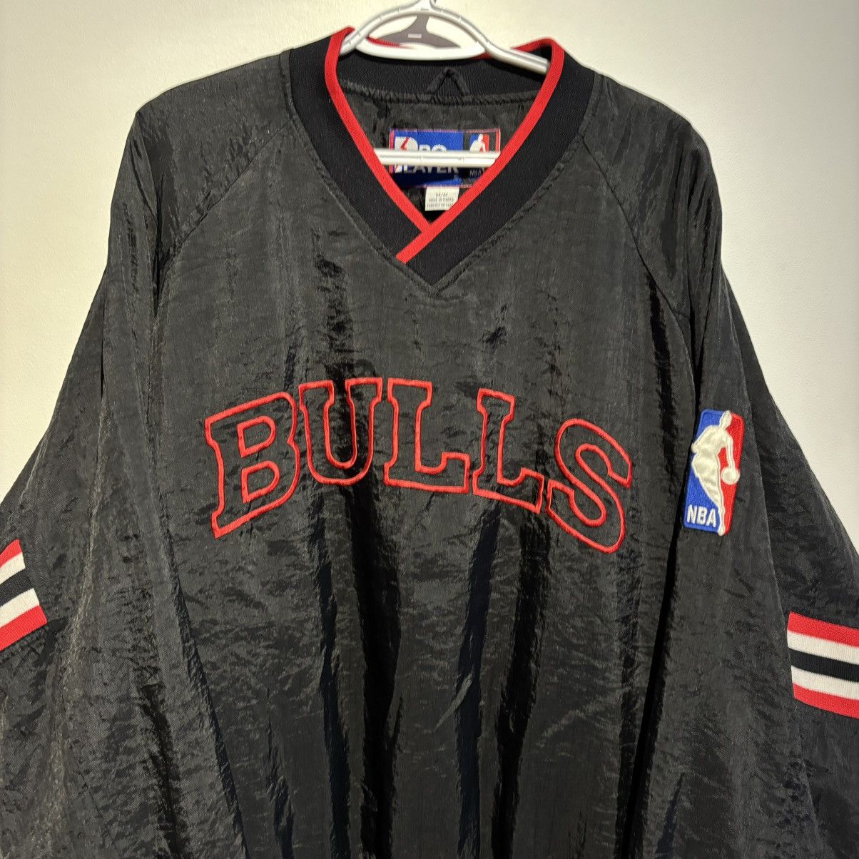 NBA × Pro Player × Vintage Vintage 90's Chicago Bulls Pro Player Windbreaker Black NBA Size US M / EU 48-50 / 2 - 2 Thumbnail