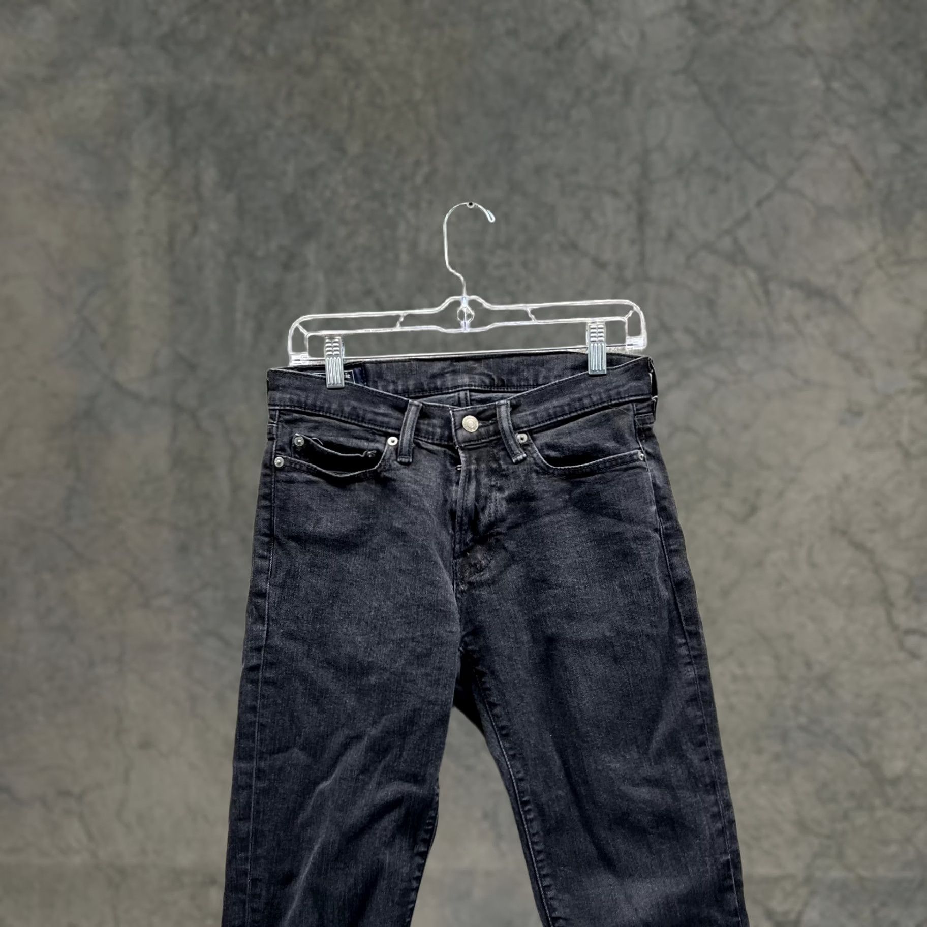 Abercrombie & Fitch Abercrombie & Fitch Jeans Men 28x30 Black Denim Athletic Skinny Stretch Size US 28 / EU 44 - 1 Thumbnail