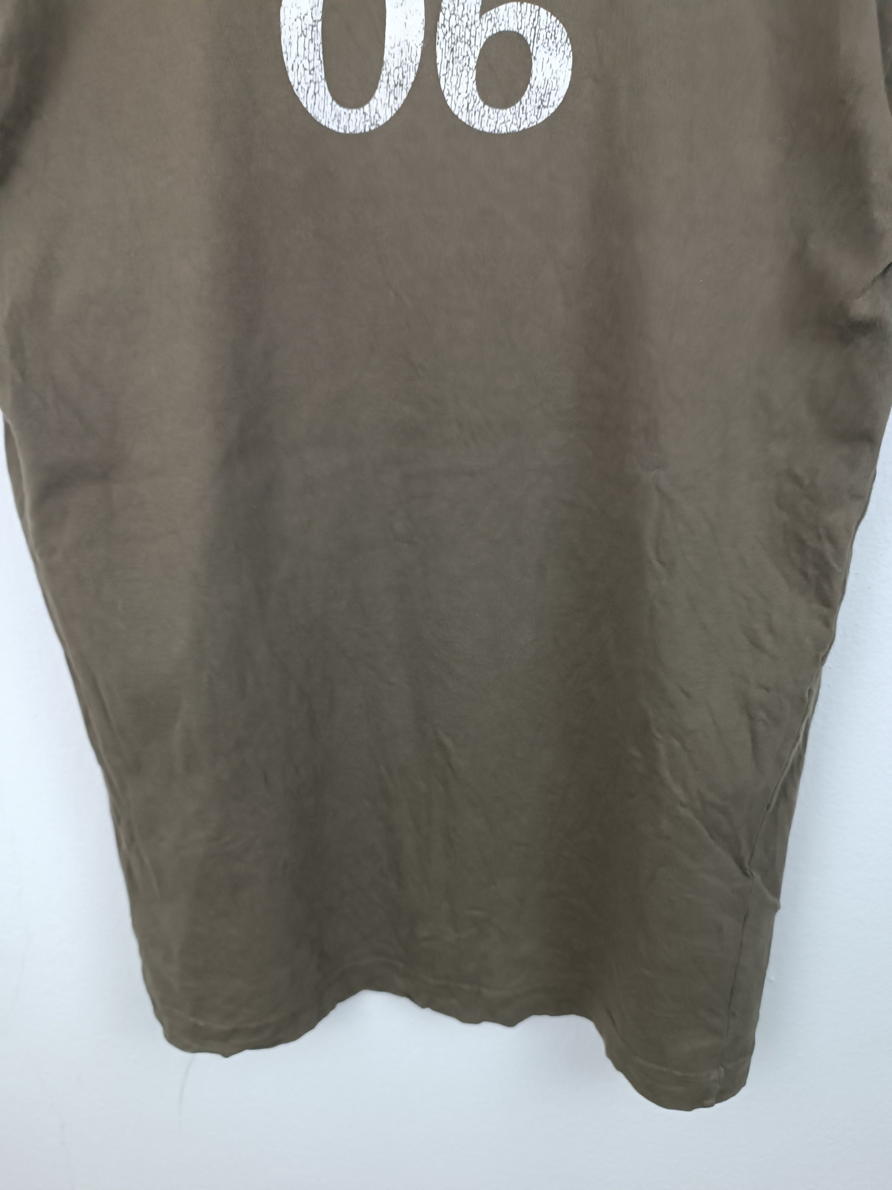 Band Tees VINTAGE Y2K U2 DISMANTLE VERTIGO TOUR TEE bono rem Size US S / EU 44-46 / 1 - 13 Thumbnail