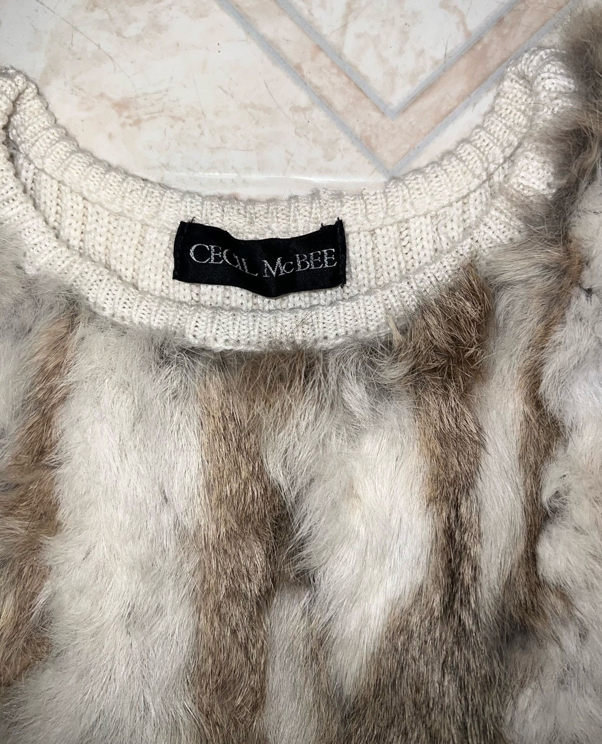 Japanese Brand CECIL McBEE rabbit fur tank top 🧝🏻‍♀️➕ Size M / US 6-8 / IT 42-44 - 6 Thumbnail
