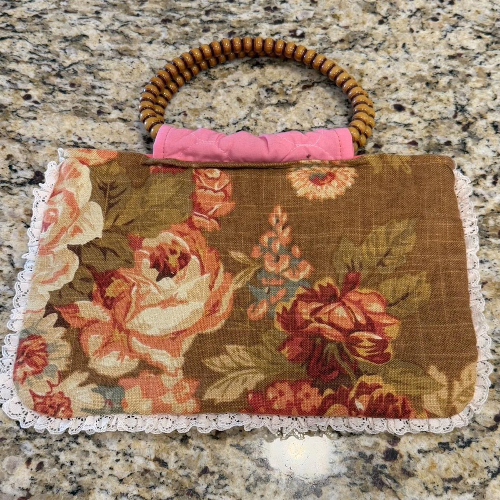 Other AcrossTheBoulevard floral lace wood handle mini bag Size ONE SIZE - 1 Thumbnail