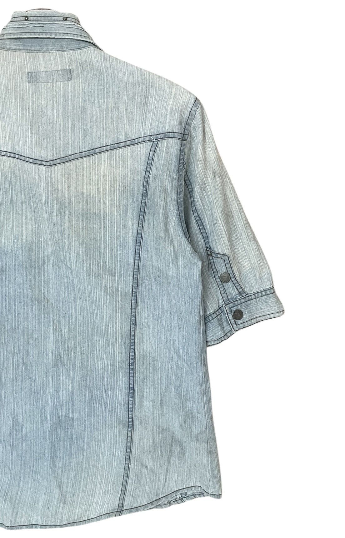 In The Attic × Japanese Brand Vintage Japanese Brand In the Attic Denim Shirt 2000s Size US M / EU 48-50 / 2 - 6 Thumbnail