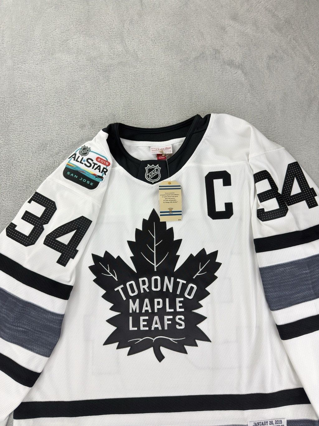 Mitchell & Ness Mitchell & Ness NWT Men's Sz Large Austin Matthews 2019 NHL Size US L / EU 52-54 / 3 - 16 Thumbnail
