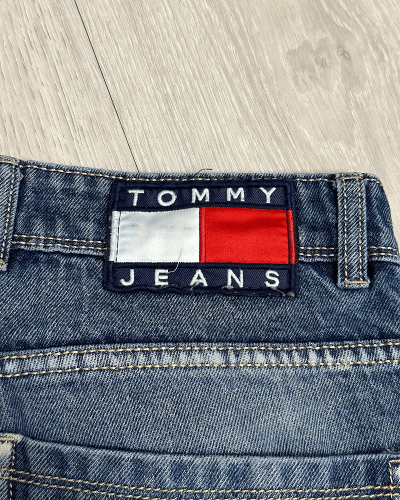 Tommy Hilfiger Vintage Y2K Tommy Hilfiger Distressed Denim Jeans Size 32x30 Size US 32 / EU 48 - 4 Thumbnail