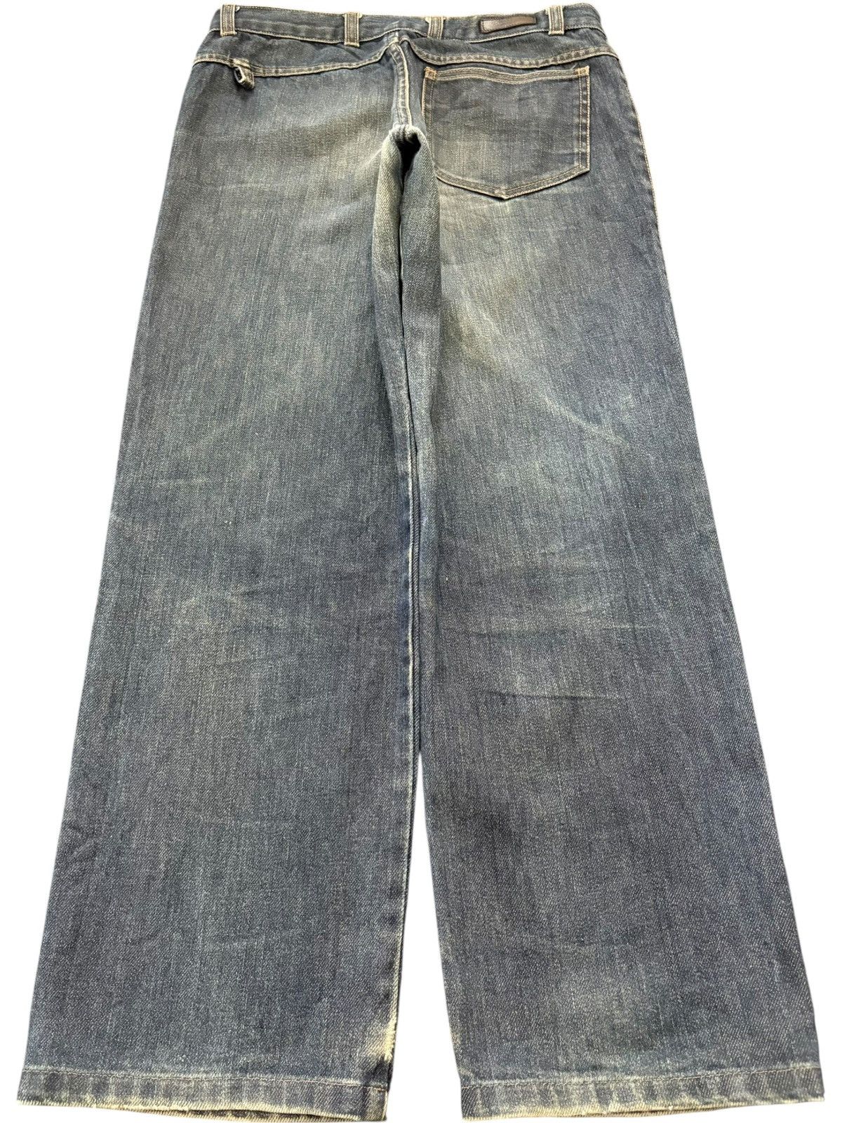 Neil Barrett Vintage Italy Neil Barrett Blue Wash Loose Jeans Size 30" / US 8 / IT 44 - 2 Thumbnail