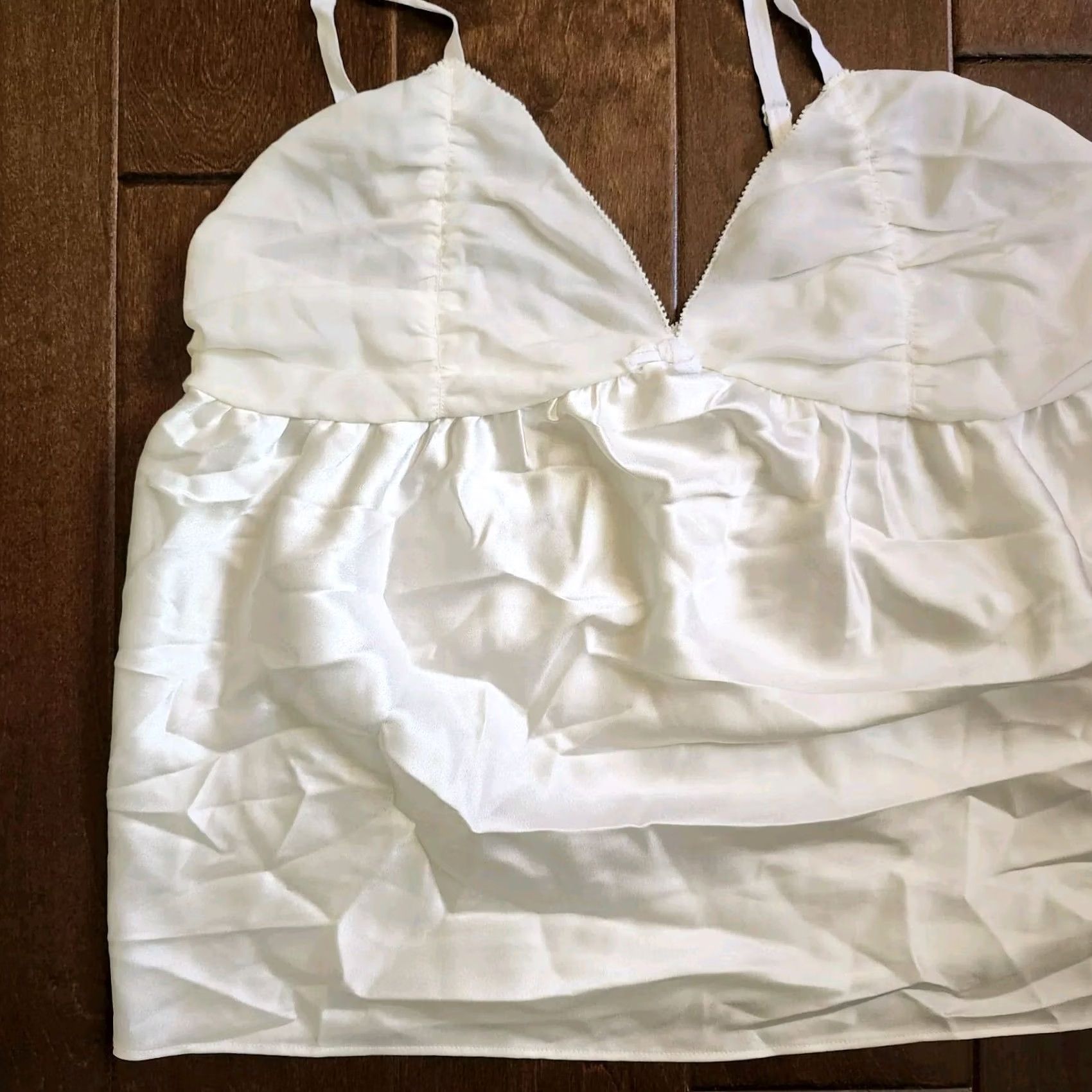 Vintage Vera Wang Women's Junior White Top - Size M Tank Sleeveless Casual Travel Juniors Teens Regular Shirt Size M / US 6-8 / IT 42-44 - 4 Thumbnail