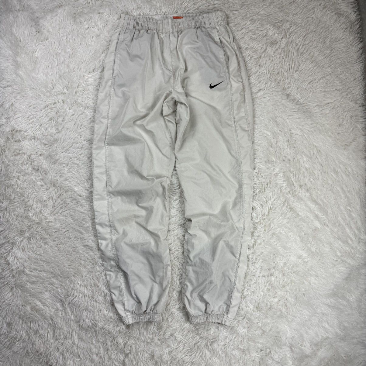 Vintage Nike Vintage TrackPants Joggers M 00s Streetwear Sportstyle Size US 32 / EU 48 - 1 Thumbnail