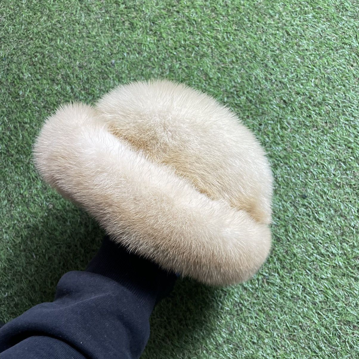 Vintage Vintage 1990s Cream Fur Hat Brutalist Grunge Streetwear OS Size ONE SIZE - 5 Thumbnail