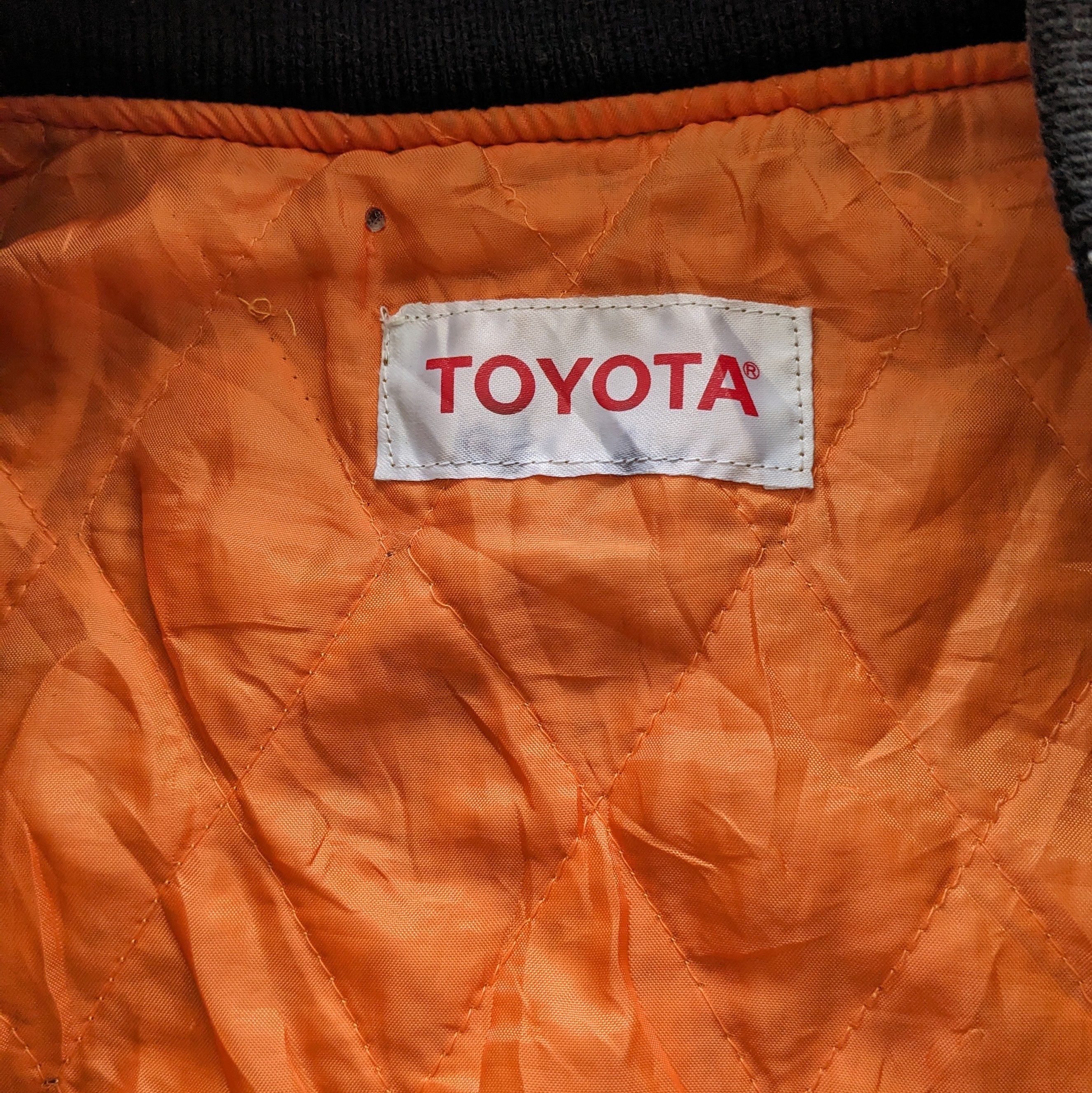 Other Vintage TOYOTA Motorsports Racing Bomber Jacket Size US L / EU 52-54 / 3 - 7 Thumbnail