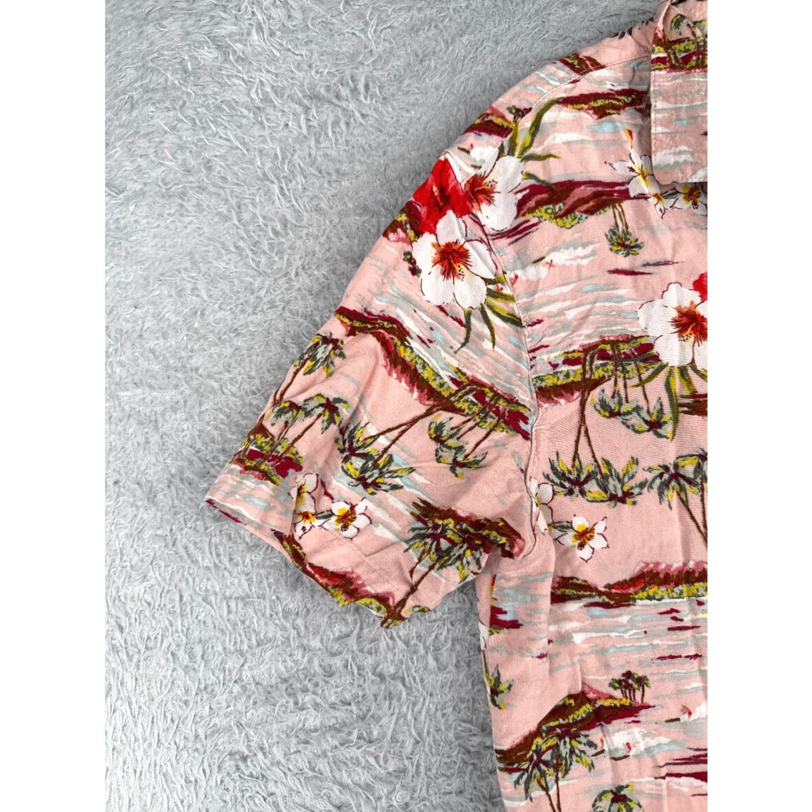 George VINTAGE George Shirt Men Small Pink Floral Palm Island Print Hawaiian 100% Rayon Pocket Mens Regular Short Sleeve 34in Chest Calm? Size US S / EU 44-46 / 1 - 3 Thumbnail