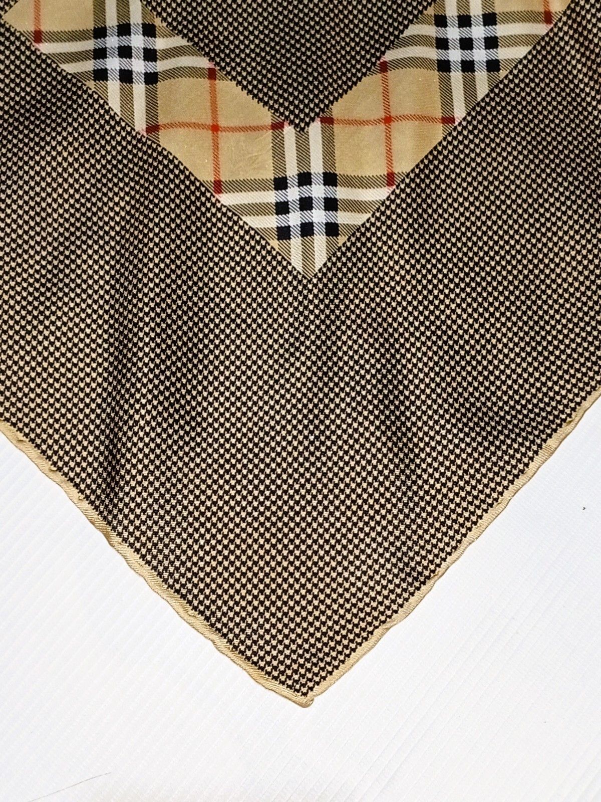 Burberry BURBERRY BB LONDON Vintage Novacheck Plaid Silk Scarf Size ONE SIZE - 4 Thumbnail