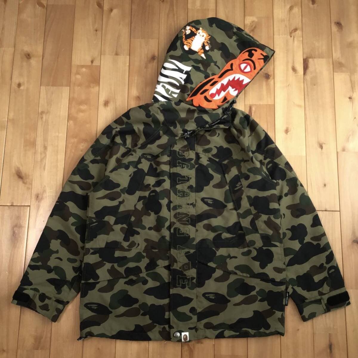 BAPE 1st camo green Tiger Snowboard Jacket a bathing ape