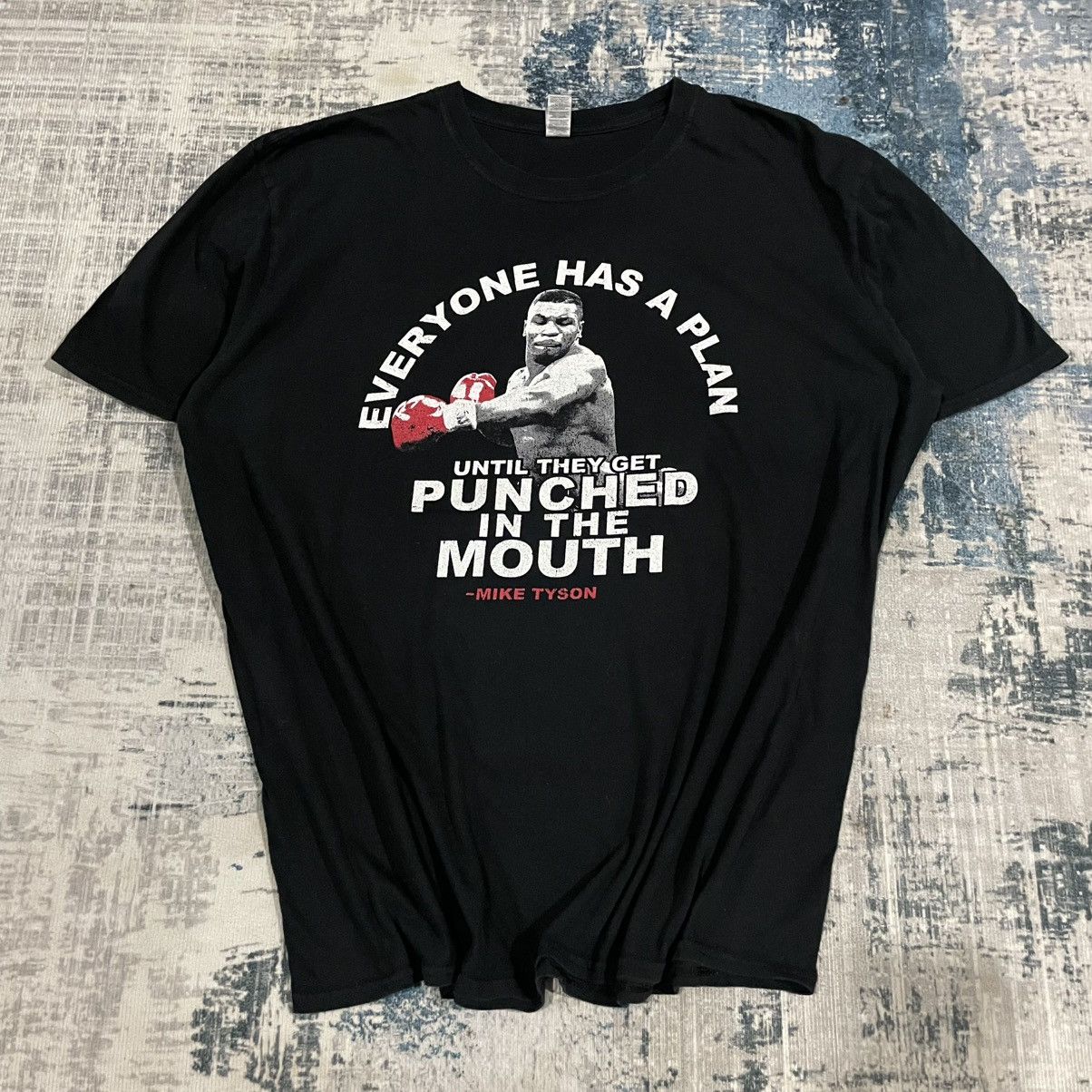 Vintage MIKE TYSON EVERYONE HAS A PLAN UNTIL THEY GET PUNCH IN MOUTH Size US XL / EU 56 / 4 - 1 Thumbnail