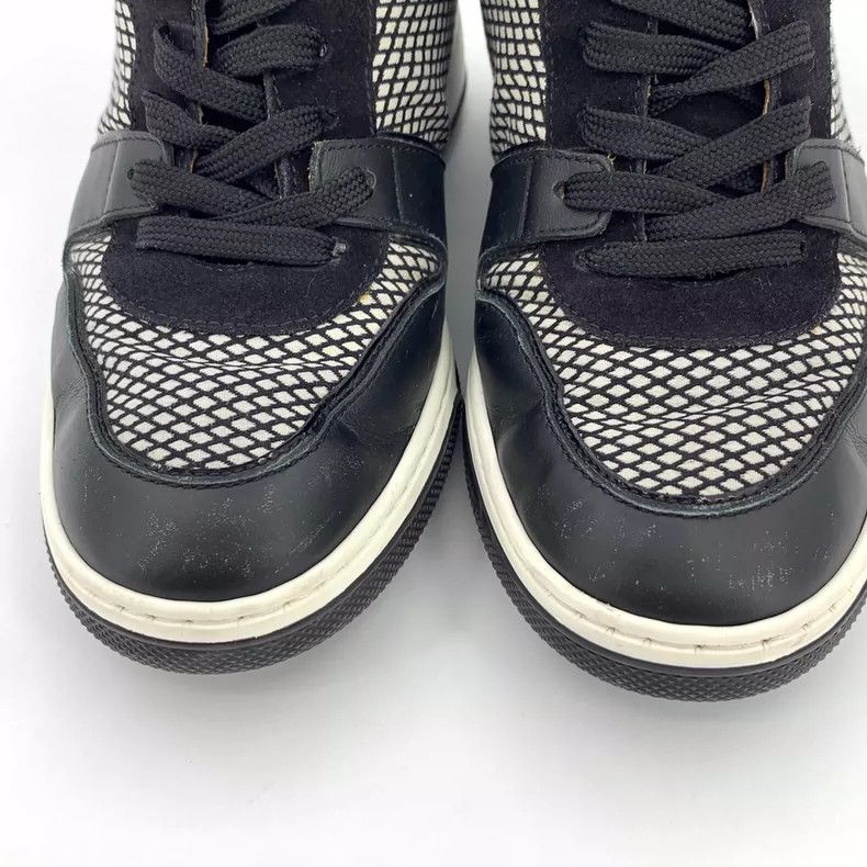 Louis Vuitton Louis Vuitton Black round toe lace-up high top sneakers Size US 7 / IT 37 - 9 Thumbnail