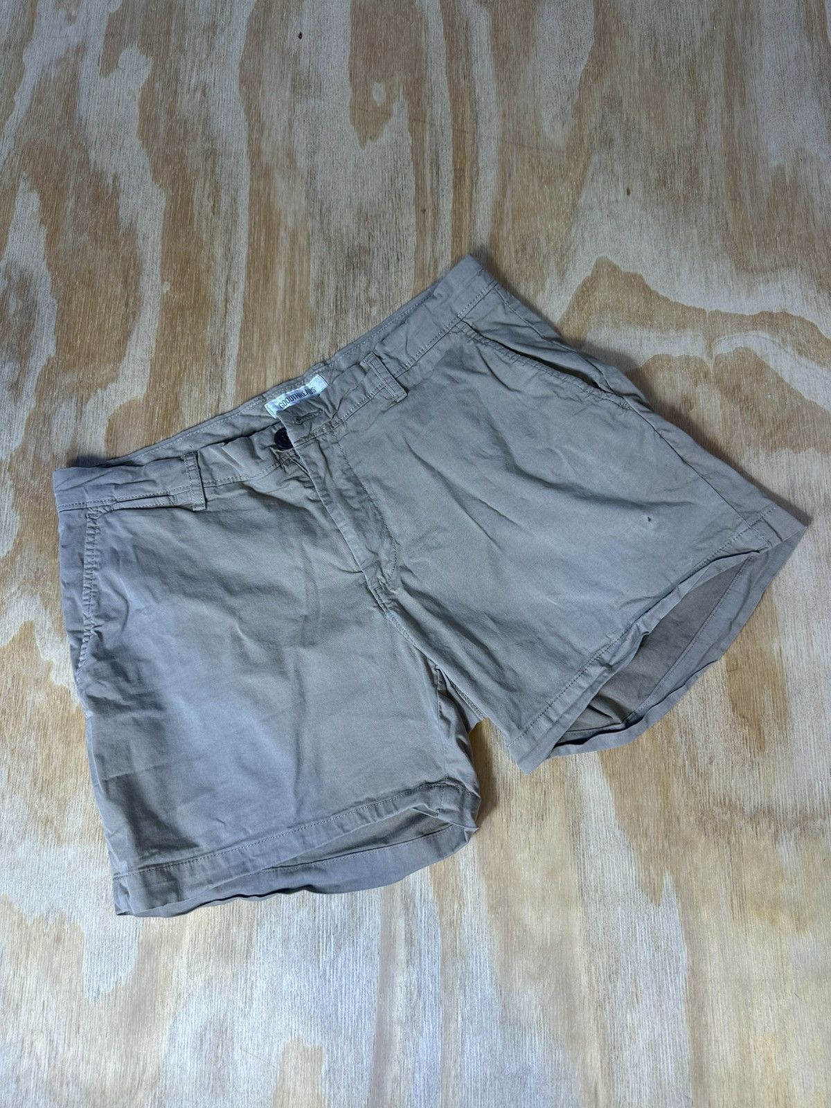 Other Classic Khaki Shorts Mens Tan Casual Size 31 Classic Fit Size US 31 - 1 Thumbnail