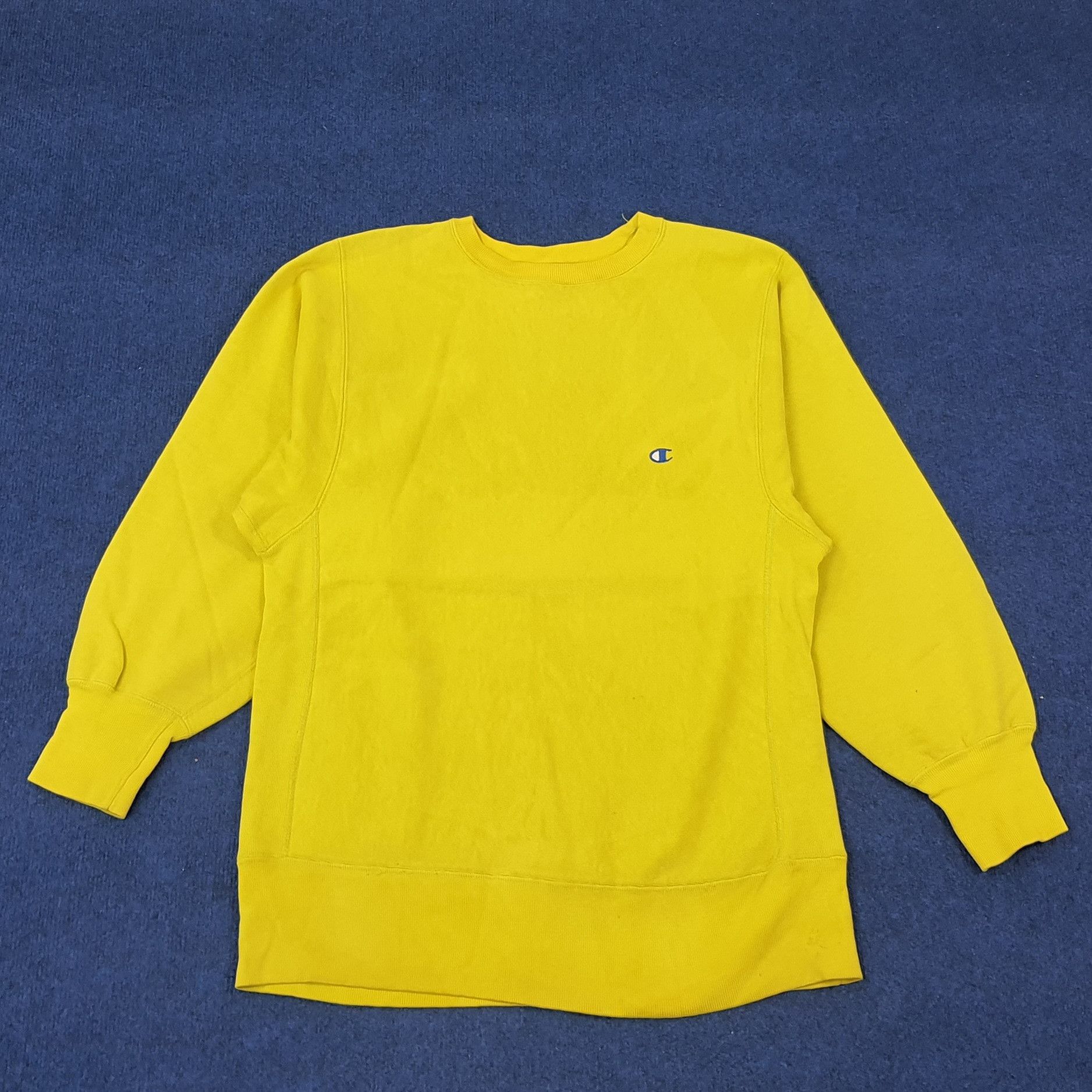 Champion × Vintage Vintage Champion Small Logo Sweatshirts C220N6 Size US S / EU 44-46 / 1 - 1 Thumbnail