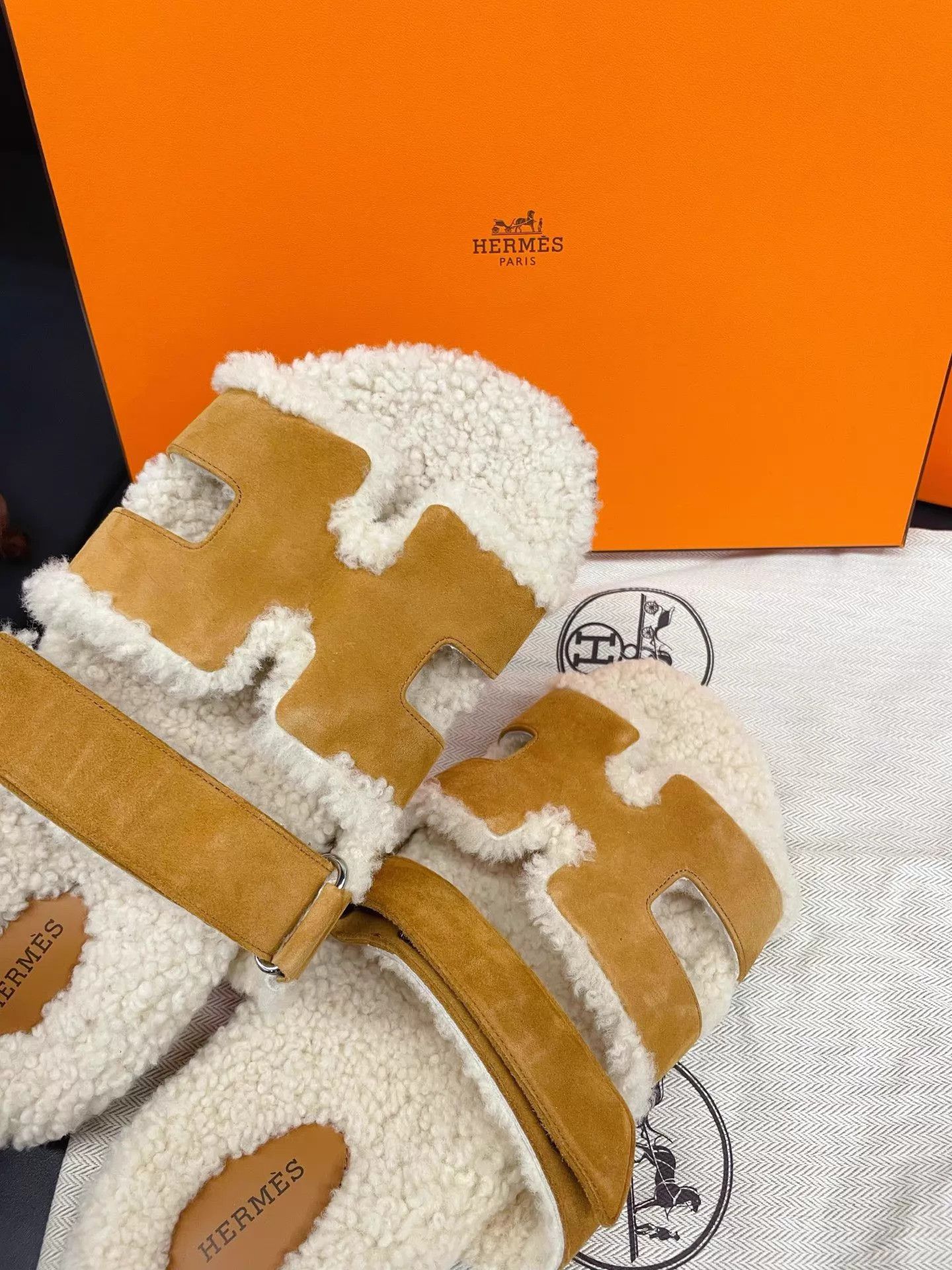 Hermes Hermes Classic Fur Slippers Ultra Soft Sole 42 SS Size US 11 / IT 41 - 5 Thumbnail