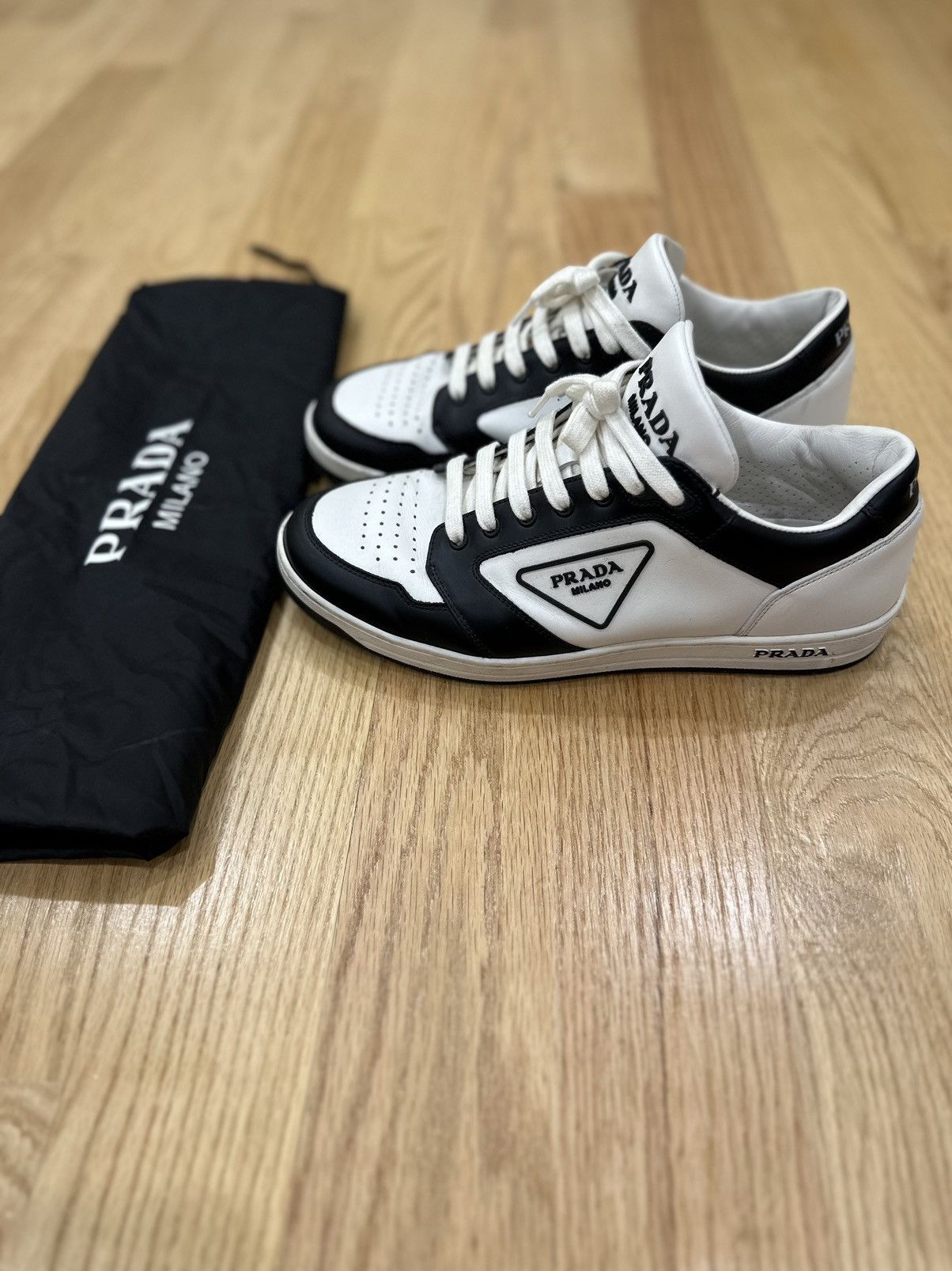 Prada Prada Downtown Sneakers White/Black Size US 8.5 / EU 41-42 - 1 Thumbnail