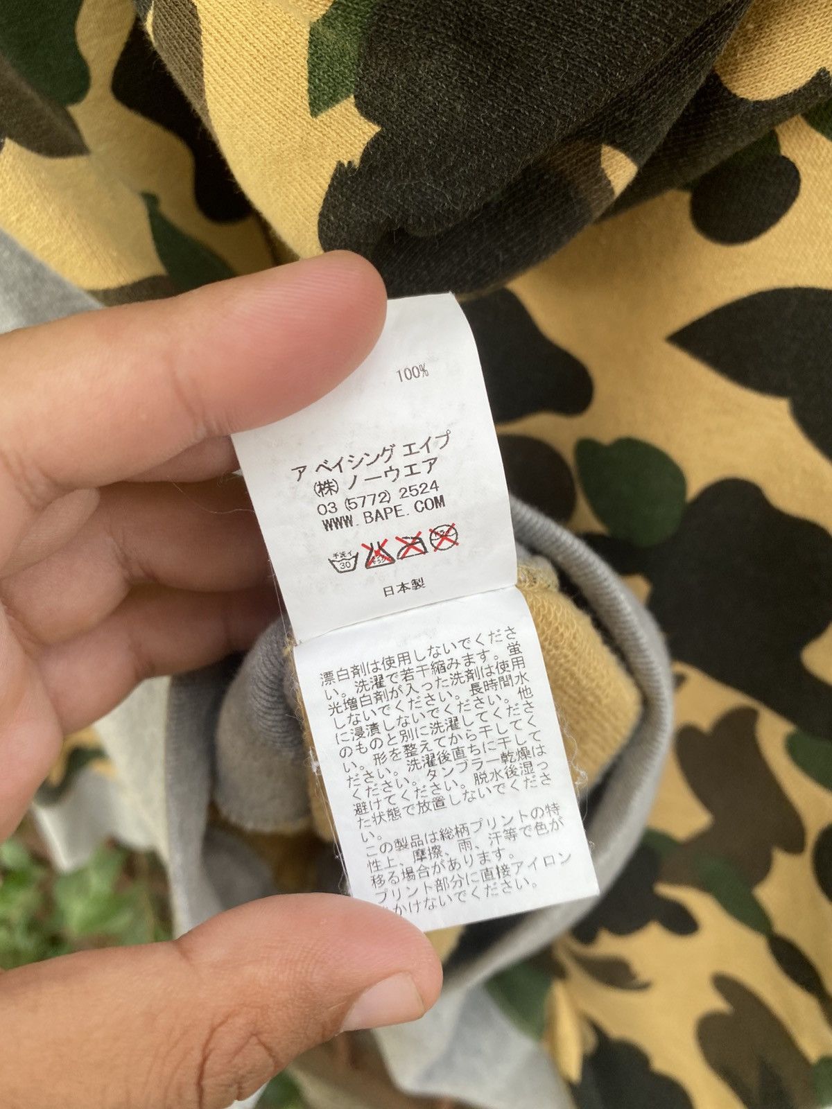Bape Bape 1st Camo Glow in The Dark Full Zip Hoodie Size M Size US M / EU 48-50 / 2 - 14 Thumbnail