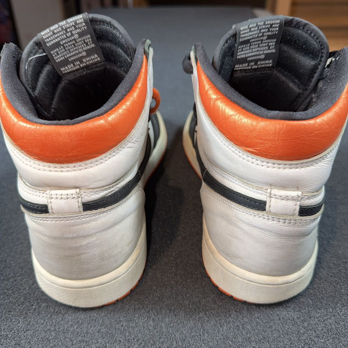 Jordan Brand Nike Air Jordan 1 Retro High OG Electro Orange 555088-180 Size US 9.5 / EU 42-43 - 4 Thumbnail