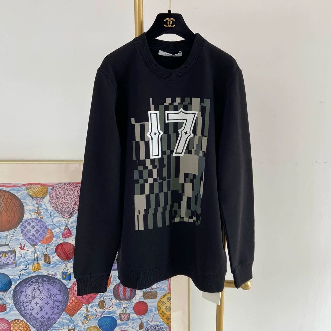 Givenchy Givenchy Black Digital Print T-shirt XS Size US XS / EU 42 / 0 - 1 Thumbnail