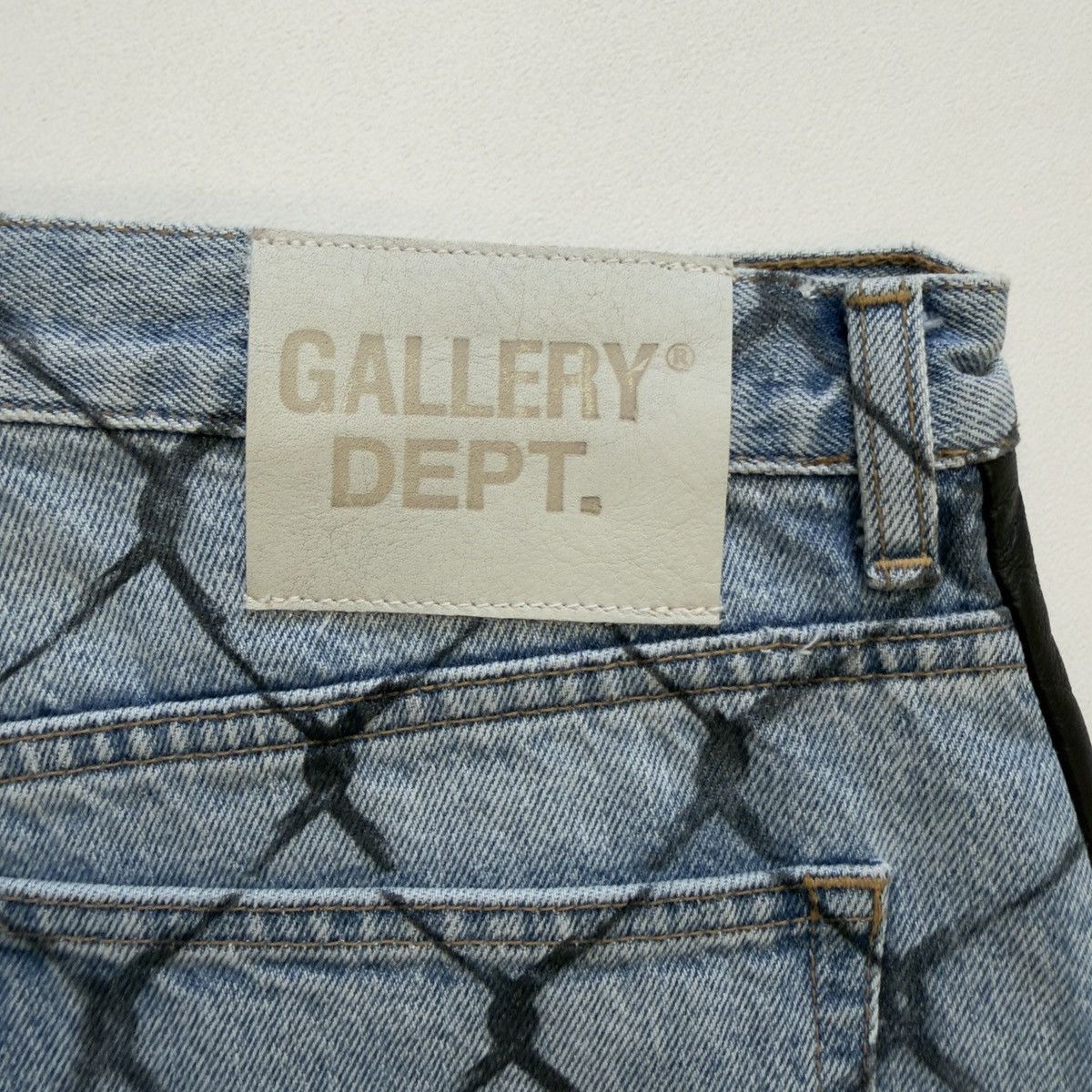 Gallery Dept. ‘Cage Ventura’ Print Washed Blue Jeans Size US 32 / EU 48 - 16 Thumbnail
