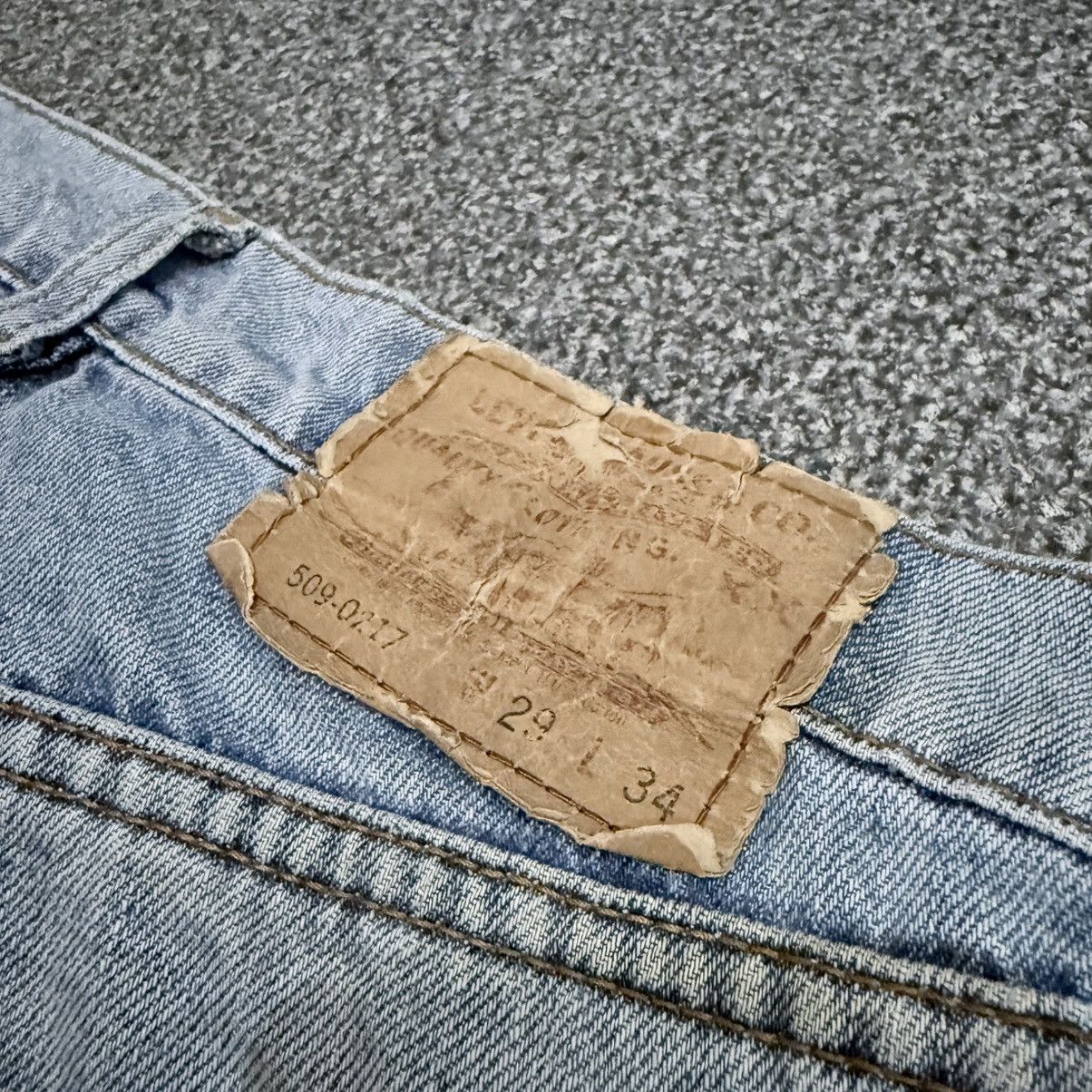 Levi's Vintage Clothing Vintage 90s Levis 509-0217 Faded Aging Denim Light Washed Size US 29 - 10 Thumbnail