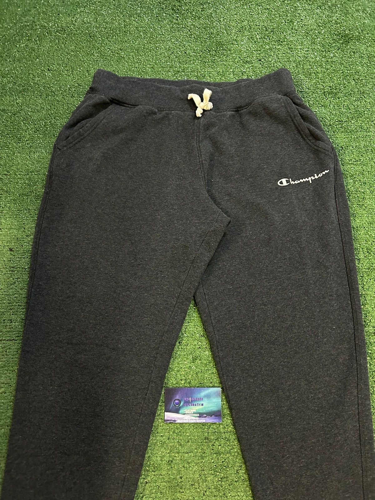 Champion Champion grey sweatpants Size US 34 / EU 50 - 2 Thumbnail