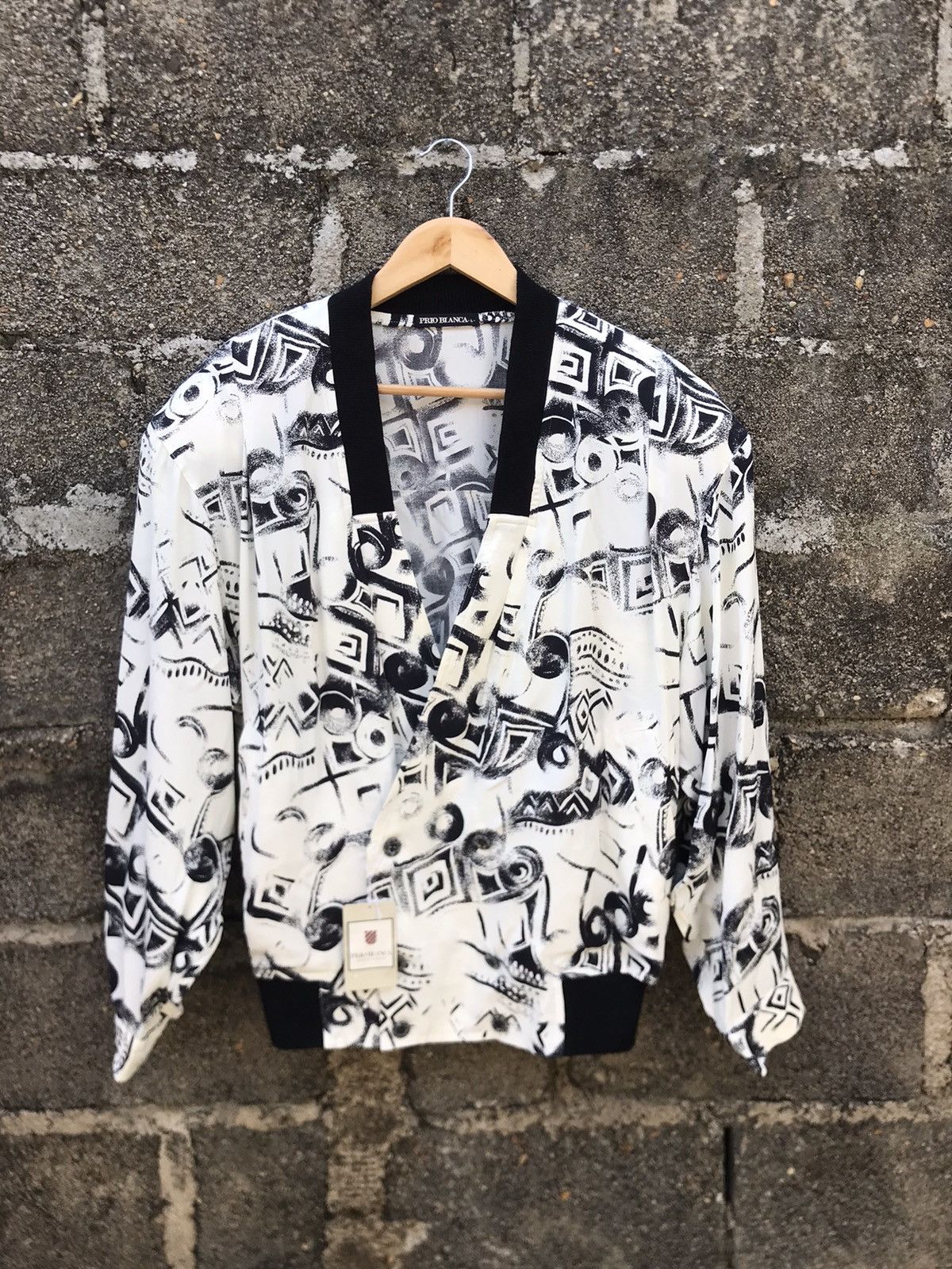 Japanese Brand (NWT) Rare Design Silk Material Prio Blanca Size US L / EU 52-54 / 3 - 1 Thumbnail