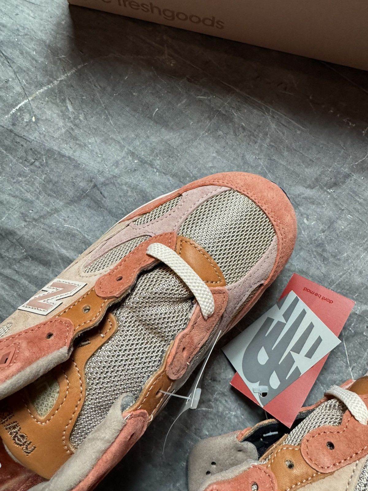 Joe Freshgoods New Balance 992 MiUSA Joe Freshgoods Aged Well Size US 13 / EU 46 - 6 Thumbnail