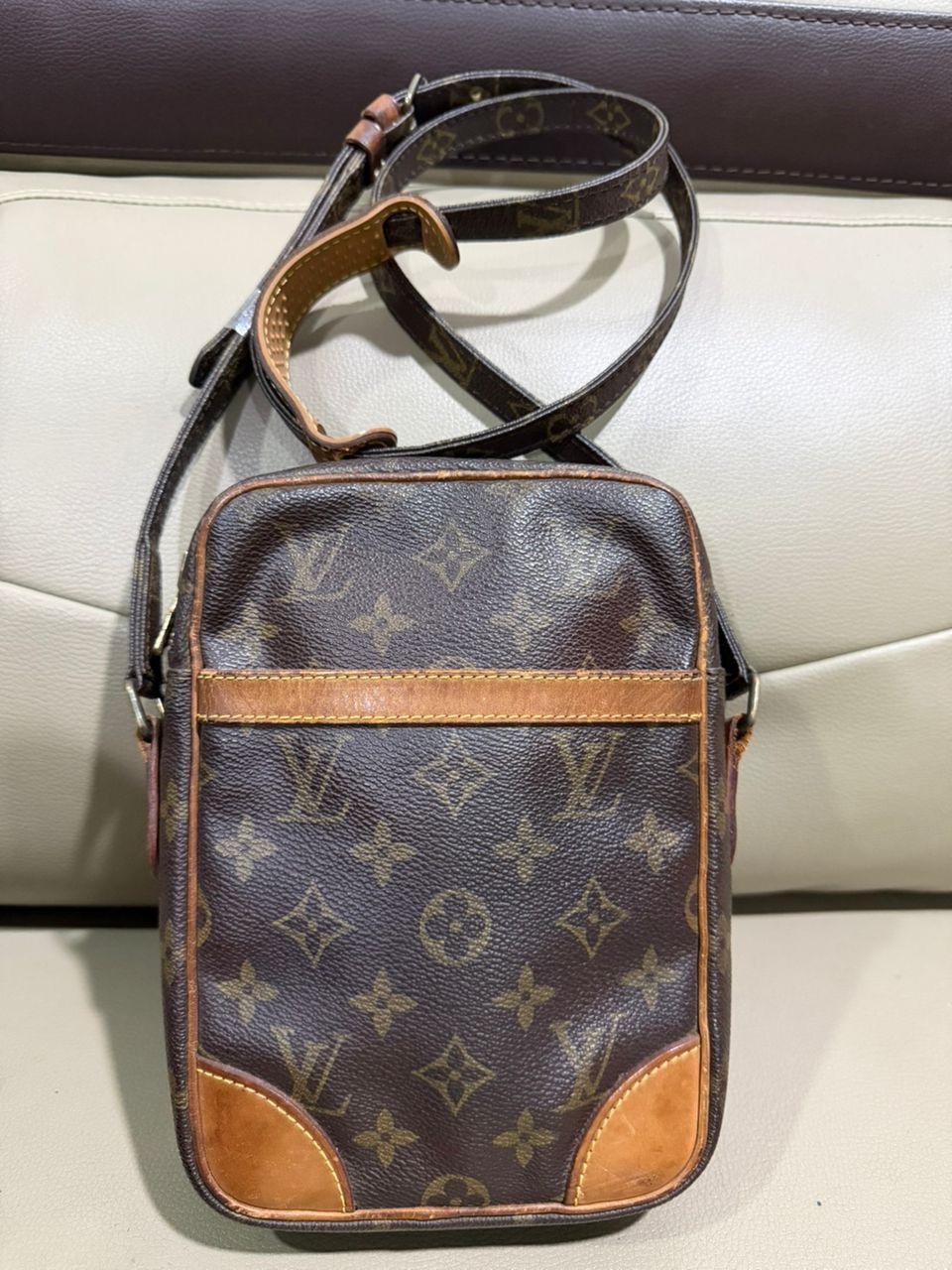 Louis Vuitton Authentic LOUIS VUITTON danube Shoulder bag Size ONE SIZE - 1 Thumbnail