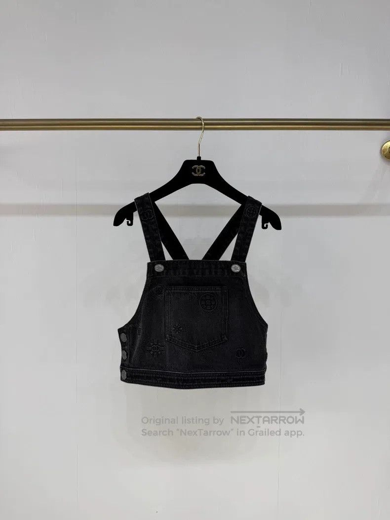 Chanel Chanel Embossed double C denim vest Size S / US 4 / IT 40 - 1 Thumbnail