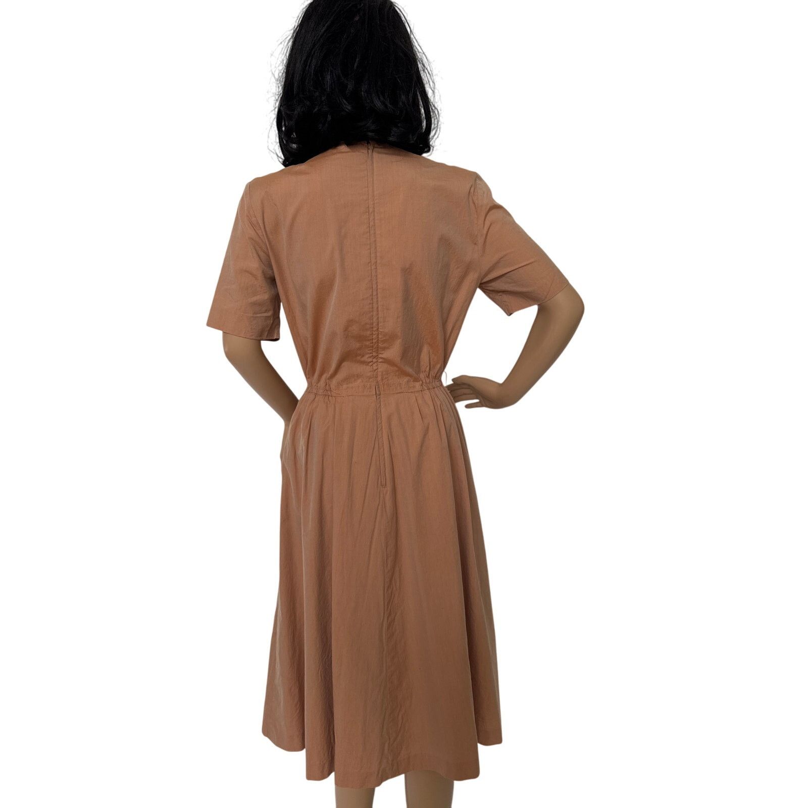 Burberry 70's Burberrys Tan day dress Embroidered Crest, size tab S Size S / US 4 / IT 40 - 2 Thumbnail