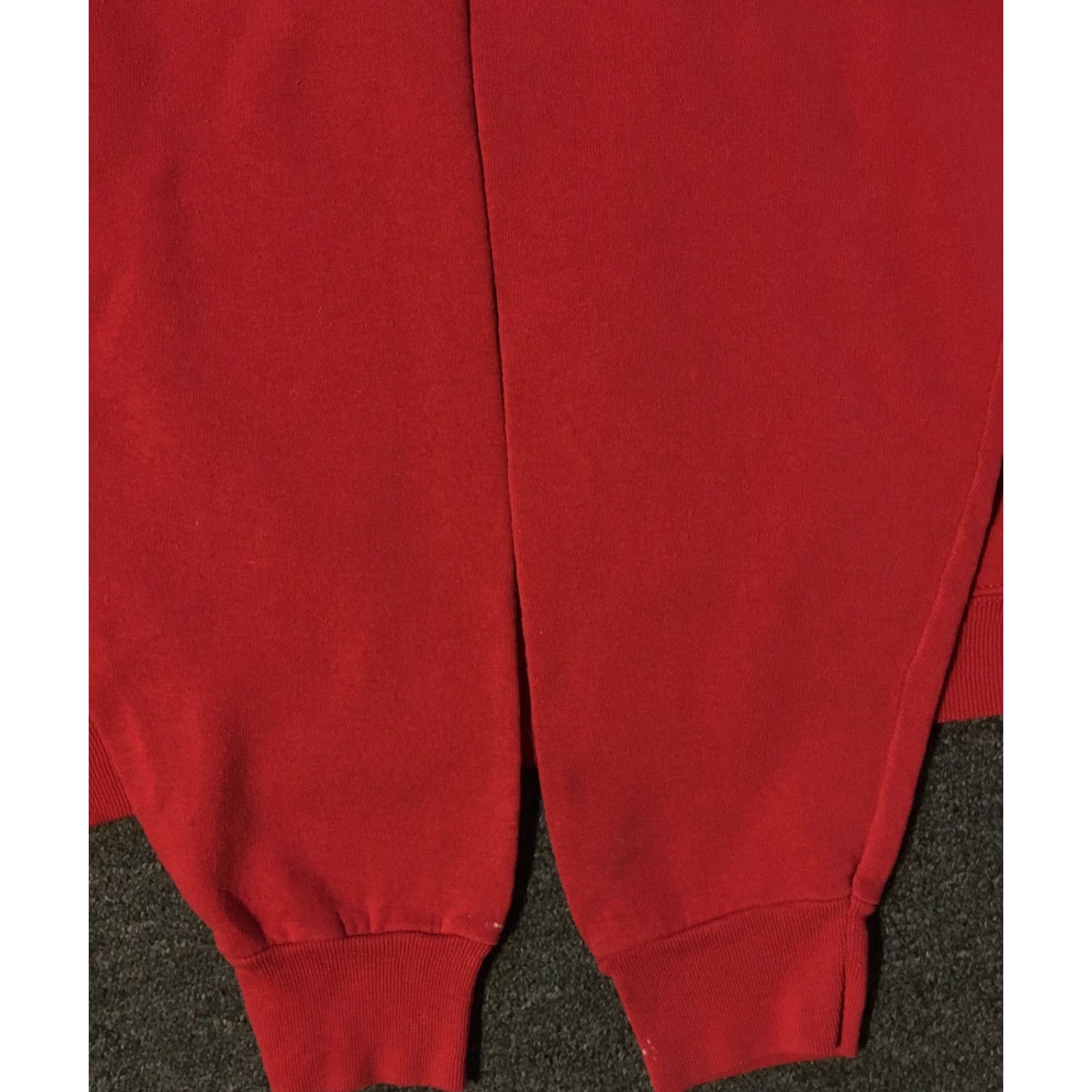 Vintage VINTAGE Who Gives A Sh*t Bear Sweatshirt M Red 80s 90s Humor Crude Boxy Animal USA Mens Pullover Capricious Punk Retro Battle-Ready Fun Size US M / EU 48-50 / 2 - 4 Thumbnail