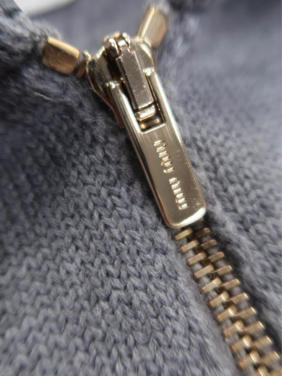 Miu Miu MIUMIU women's Gray Wool Knit Zipper Jacket Size XS / US 0-2 / IT 36-38 - 4 Thumbnail