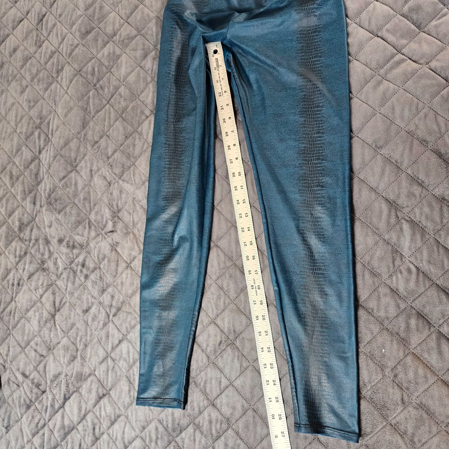 Vintage ONZIE Women's Leggings Athletic Mid Rise Workout Dark Blue Size XS Alligator Size 26" / US 2 / IT 38 - 7 Thumbnail
