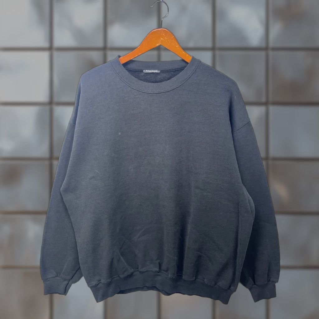 Vintage VINTAGE Sun Faded Black Sweatshirt XL 2XL 90s Crew Neck Long Sleeve Cotton Fleece Pullover Men Sweatshirt Hoodie All Seasons Vintage 90s Men XS? Size US XL / EU 56 / 4 - 1 Thumbnail