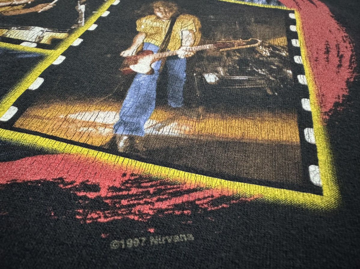 Band Tees × Vintage Vintage 90’s Nirvana From Muddy Banks Of The Wishkah Size US XL / EU 56 / 4 - 5 Thumbnail