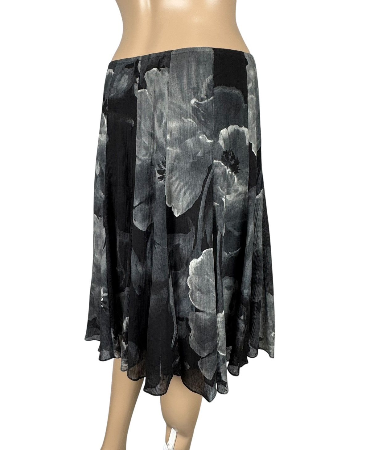Emanuel Ungaro Emanuel Ungaro Pleated Skirt Silk-Cotton Flower Print Size 30" / US 8 / IT 44 - 8 Thumbnail