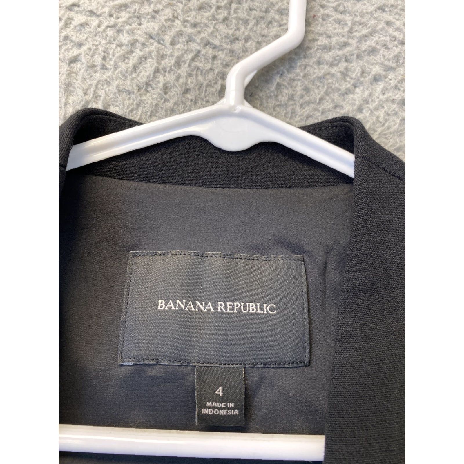 Banana Republic Banana Republic Blazer Womens Size 4 Black Open Front Jacket Regular Zip short Sleeve Casual 90s? Size S / US 4 / IT 40 - 4 Thumbnail