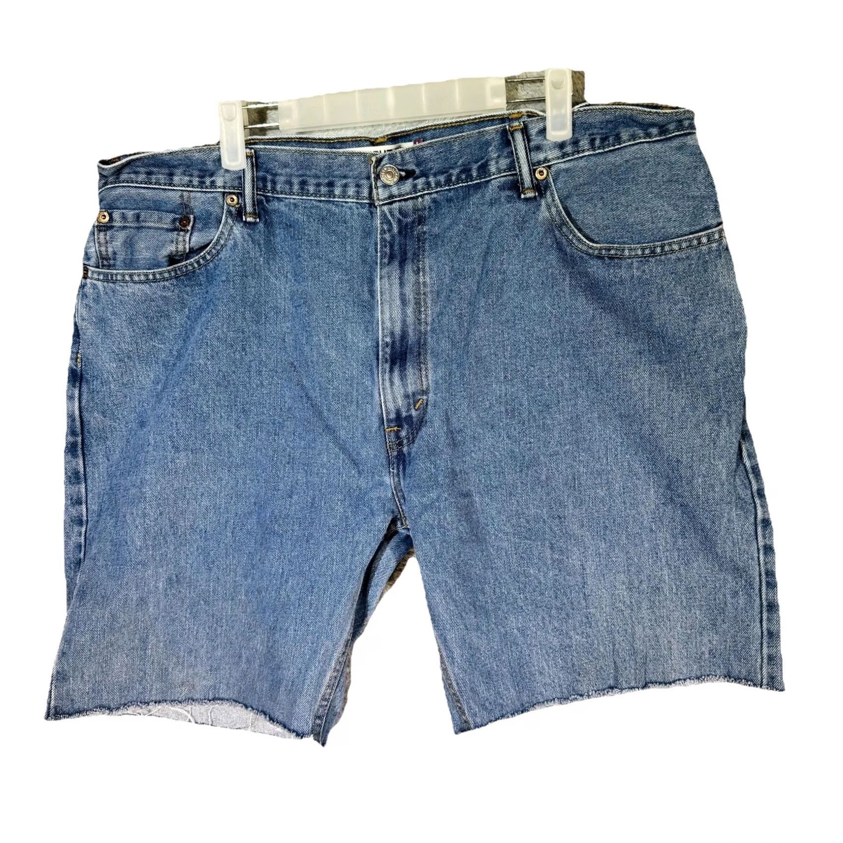 Levi's VINTAGE Levi's 505 Straight Fit Denim Jean Shorts Mens Size 42 Blue Cutoff Frayed Hem Bermuda Distressed Pockets Logo Patch USA 90s/USA Mens Size US 42 / EU 58 - 2 Thumbnail