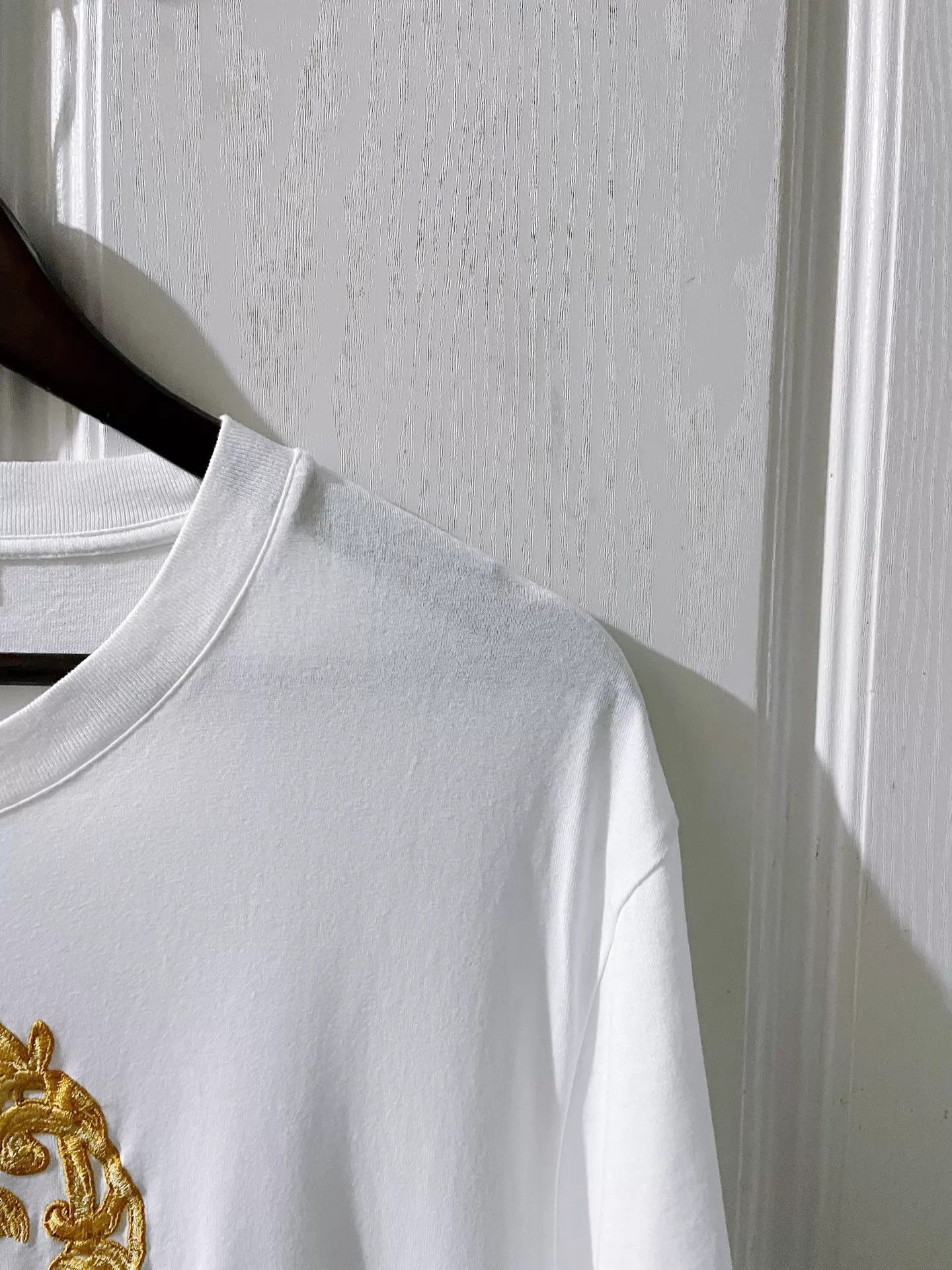 Versace Versace Medusa Baroque Gold Thread Embroidered SS Tee XL Size US XL / EU 56 / 4 - 4 Thumbnail